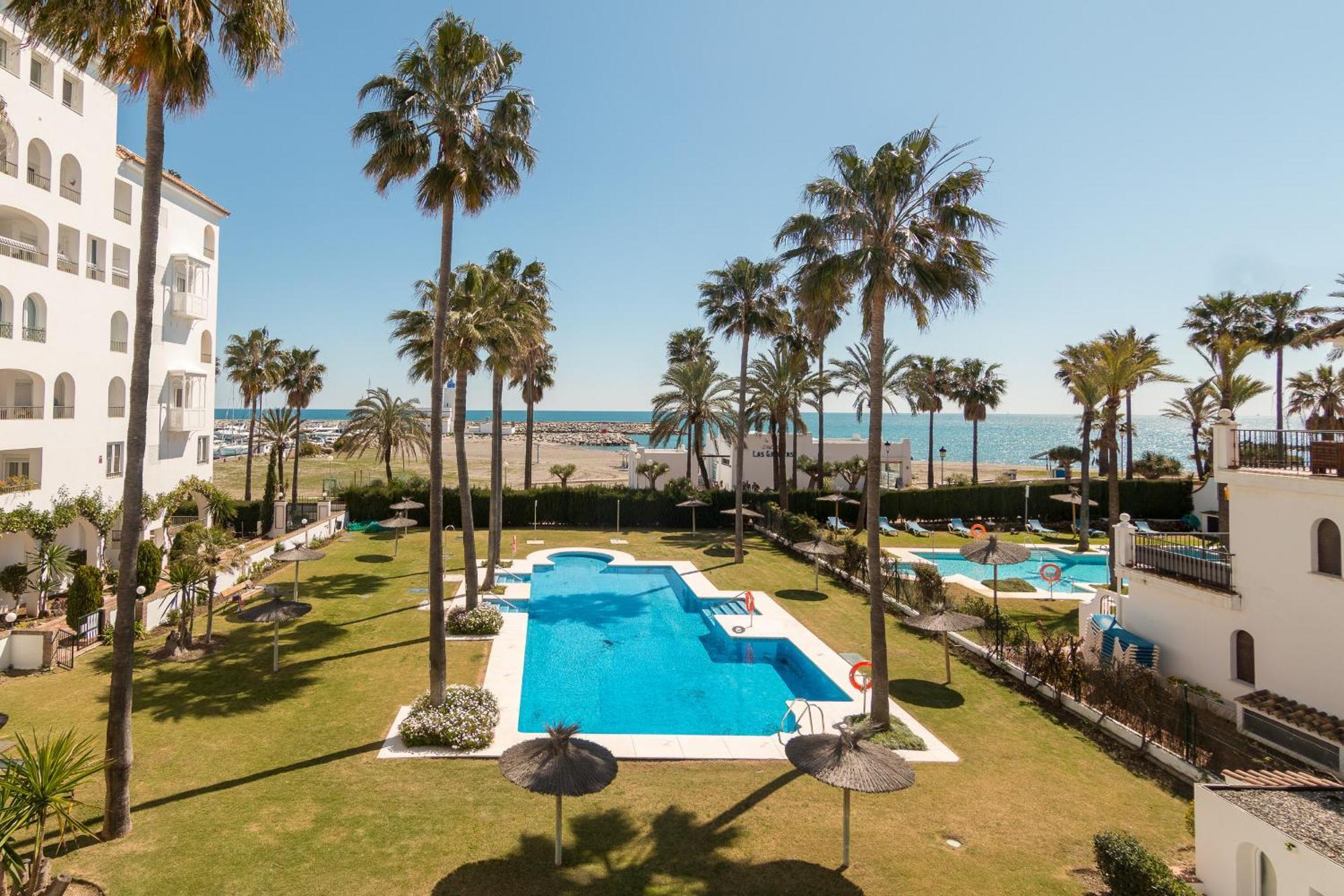 מנילבה 2233-Lovely 2 Bedrooms On The Beach, Pool And Port מראה חיצוני תמונה