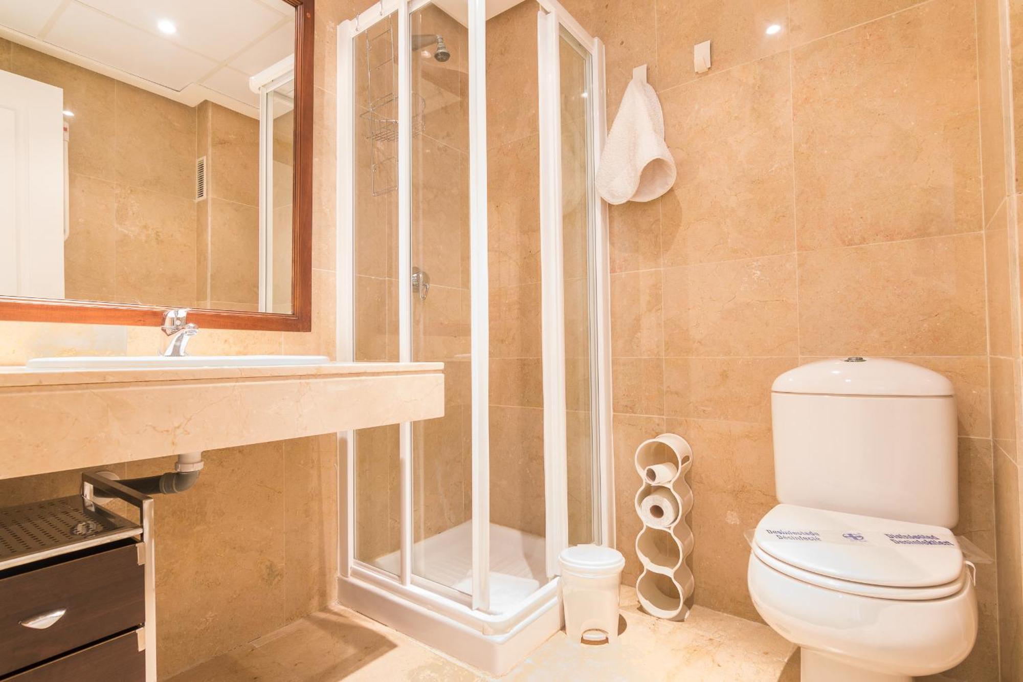 מנילבה 2233-Lovely 2 Bedrooms On The Beach, Pool And Port מראה חיצוני תמונה