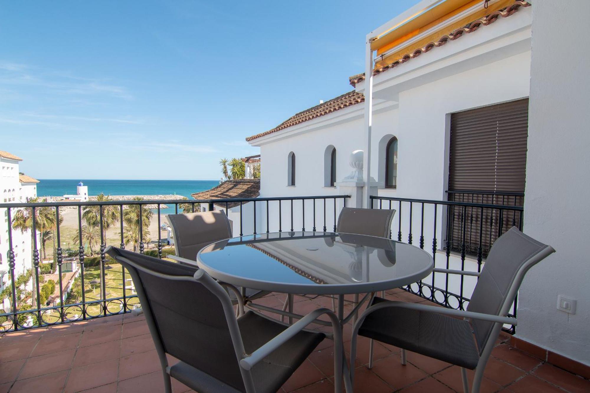 מנילבה 2233-Lovely 2 Bedrooms On The Beach, Pool And Port מראה חיצוני תמונה